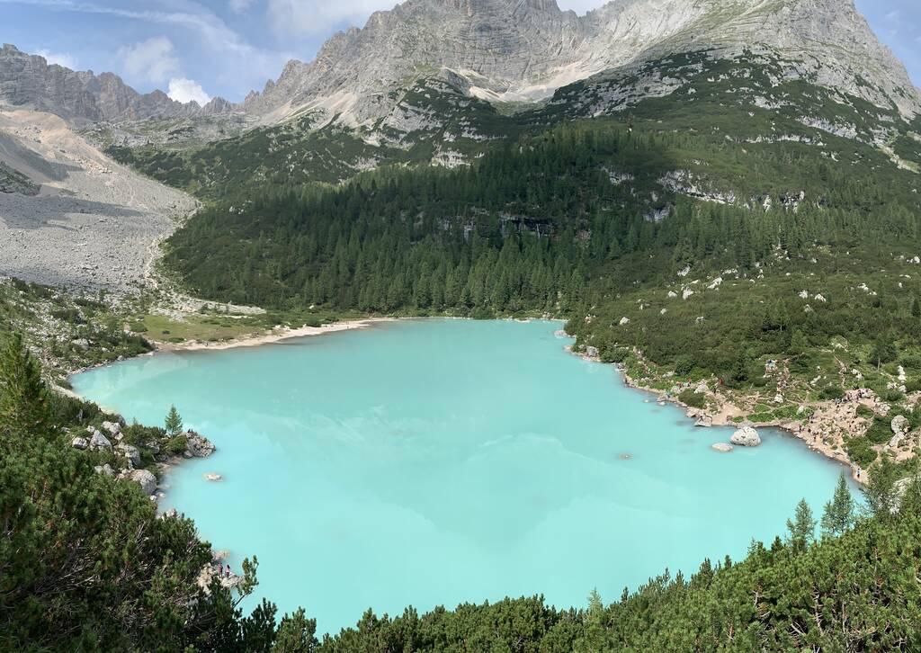 Lago Sorapis ritagliato